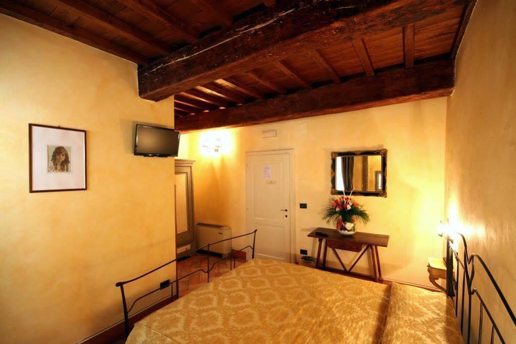 Bed and Breakfast Baldovino Di Monte Monte San Savino Exterior foto
